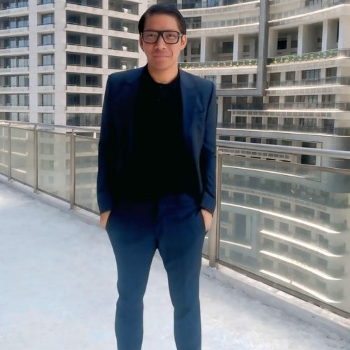STRATEGIC PARTNERSHIP Resident Holdings, founded by Robbie Antonio (in photo), announces its strategic partnership with Digital Rights Management, the world's first blockchain-based verification system and marketplace for monetizing the digital rights of real estate. PHOTO FROM RESIDENT HOLDINGS 